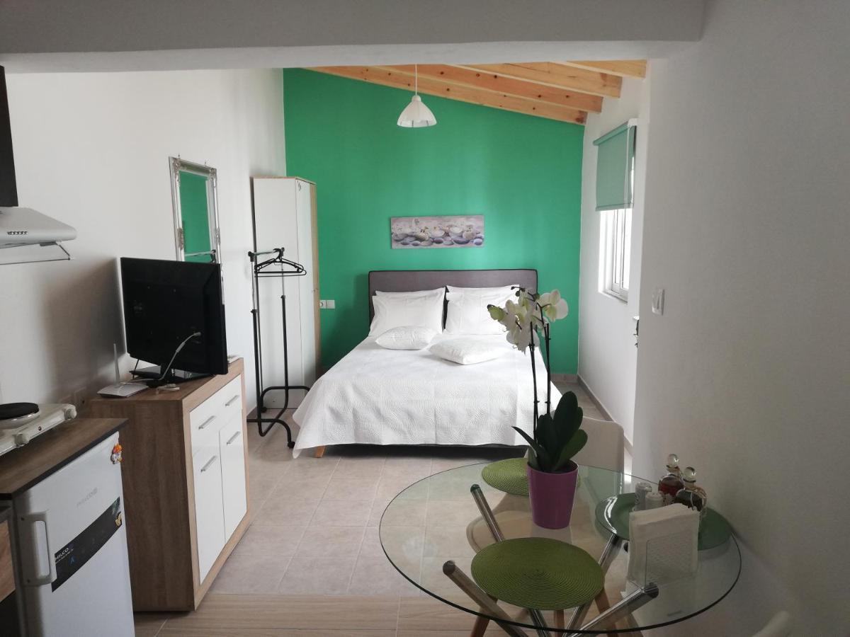 Small Studio With Yard Chania  Exterior photo